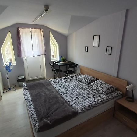 Стаи За Гости Sun House Apartment Varna Bagian luar foto