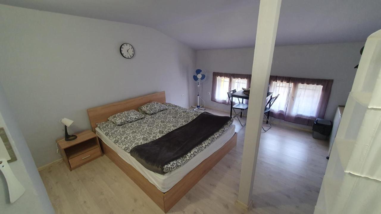 Стаи За Гости Sun House Apartment Varna Bagian luar foto