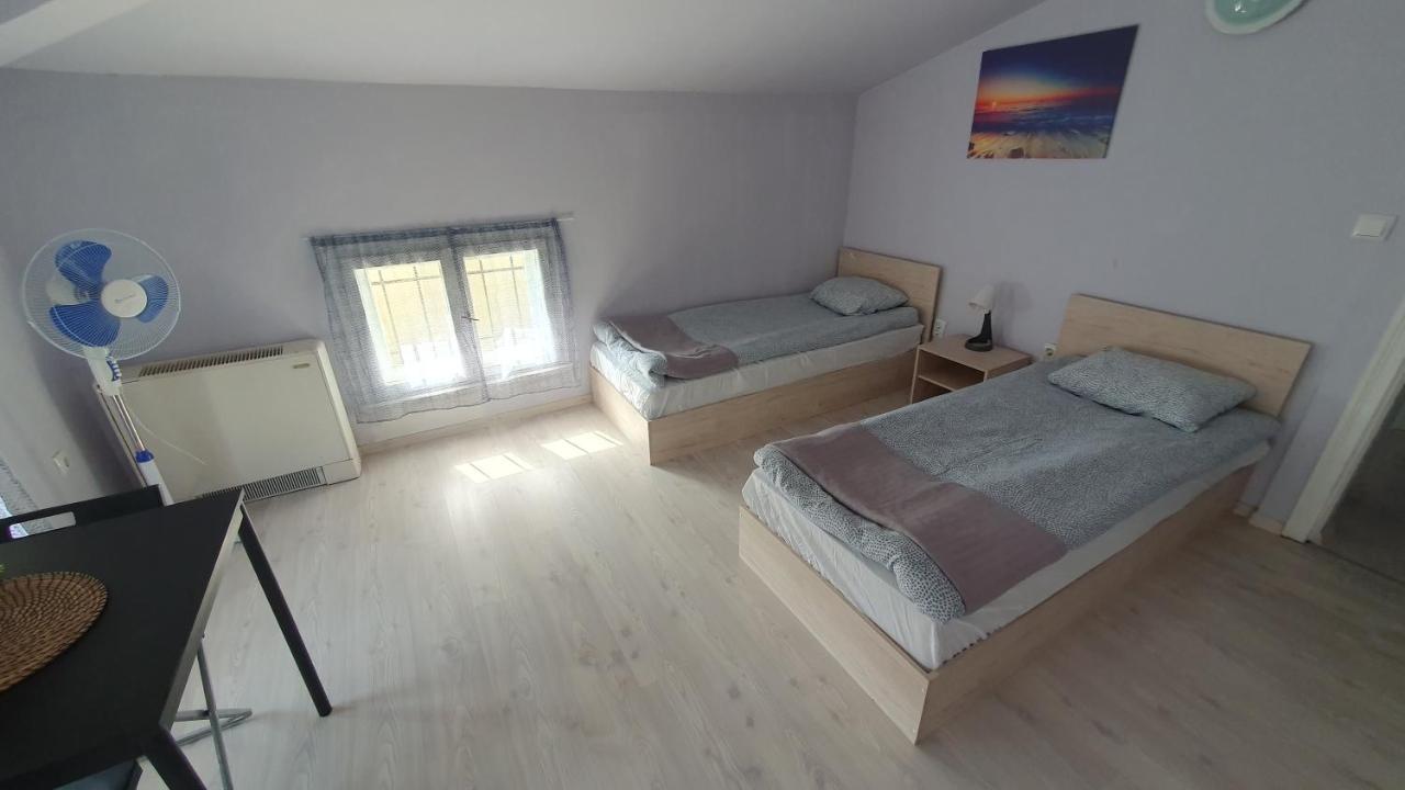 Стаи За Гости Sun House Apartment Varna Bagian luar foto